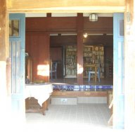 入り口から見た店内